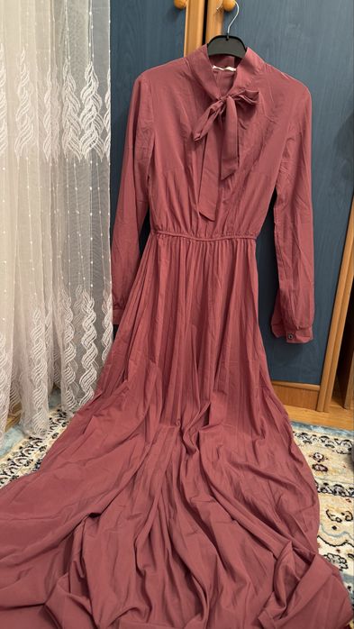 Листайте все платье отдам по 3000тыс