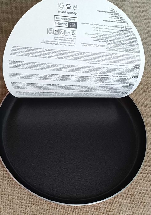 Тиган за палачинки лимитирана серия на COCA COLA. Нов.