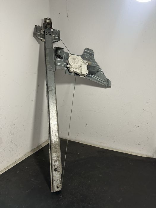 Macara geam stanga fata Mercedes Sprinter W906 |A0068205442