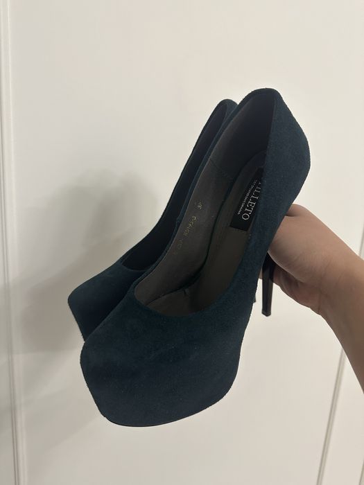 Туфли на каблуках