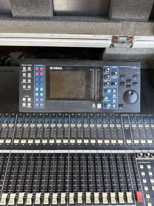 Миксер Yamaha LS9-32 с куфар