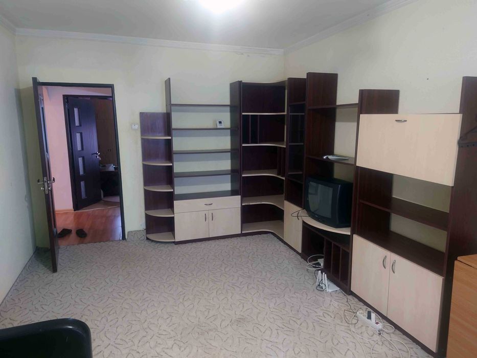 Vand apartament 3 camere decomantat