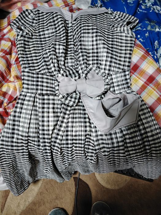 Продам платья и рубашку на девочку