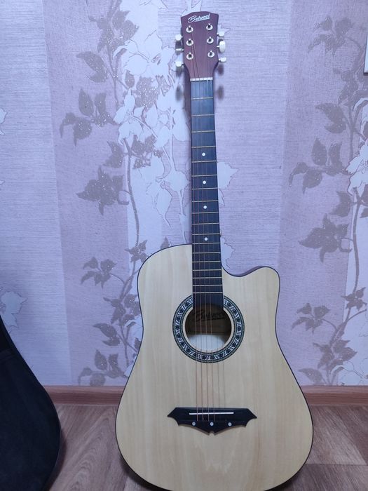 Гитара акустическая