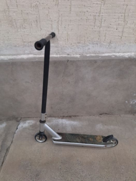 Продам трюковой самокат