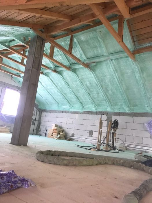 izolatii spuma poliuretanica/Prețuri Fără Concurenta 45 lei 10 cm