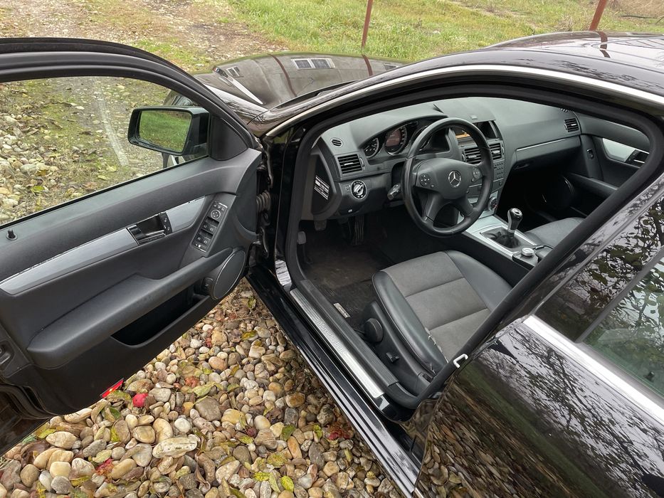 Mercedes C180 compressor