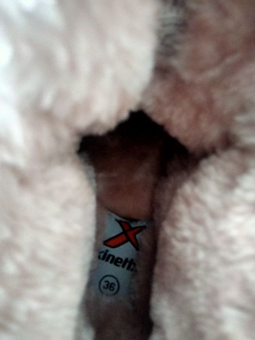 Ботинки зима новые 36 размер