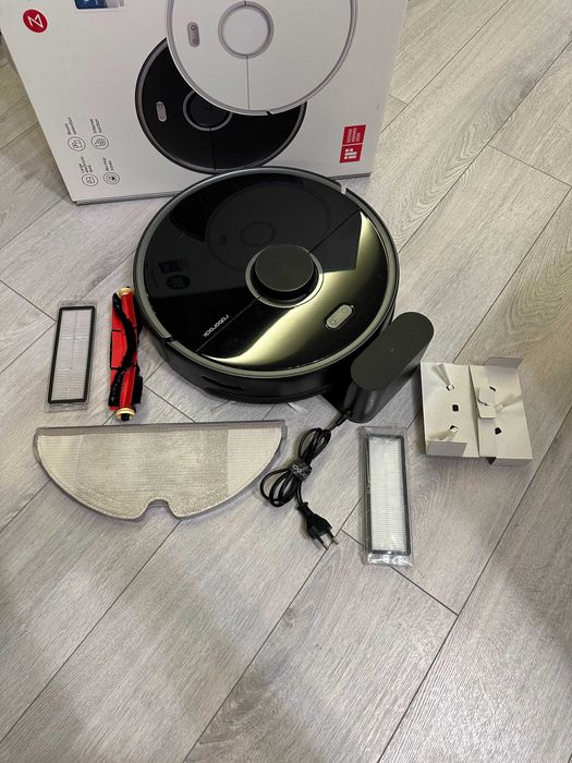 Aspirator robot Roborock S5 max cu functie mop + extra accesorii