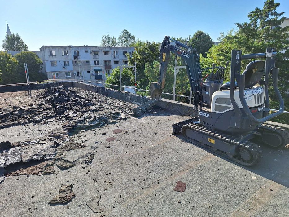 Inchiriez Miniexcavator