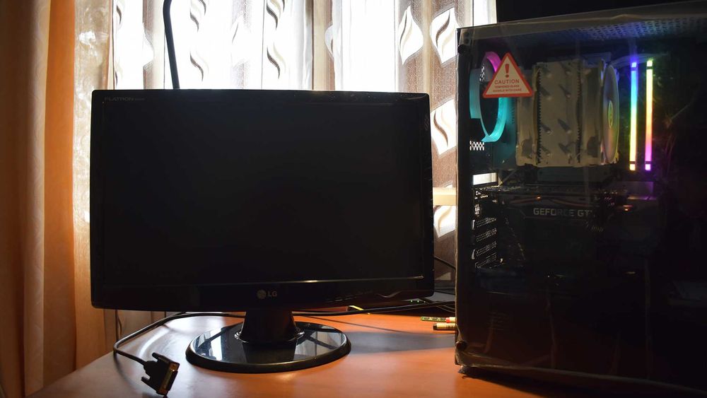 Настолен компютър (Ryzen 5 3600, GTX 1660 Ti, 16GB RAM)