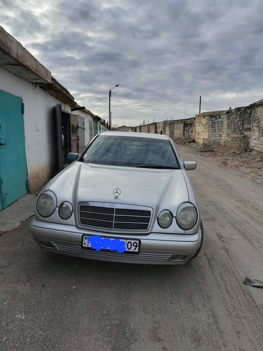 Продам Меrsedes,  210 Авангард в отличном состоянии.