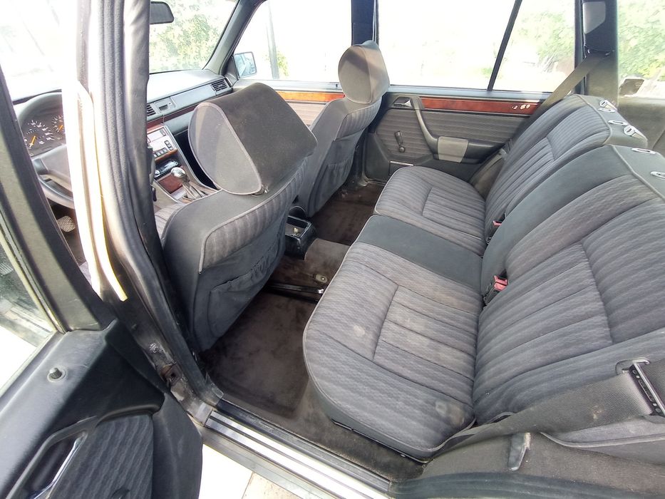 Mercedes Мерцедес  w124 200e 122к.с на части.