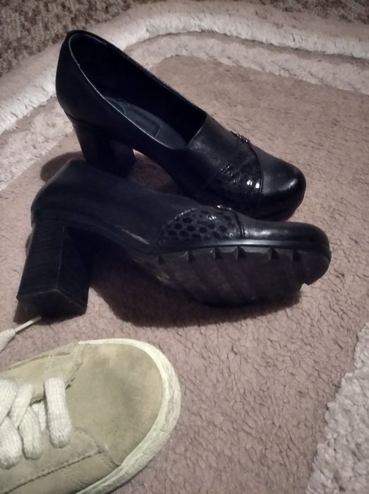 Мокасини Найк и обувки н.37 само за 10лв.всичко