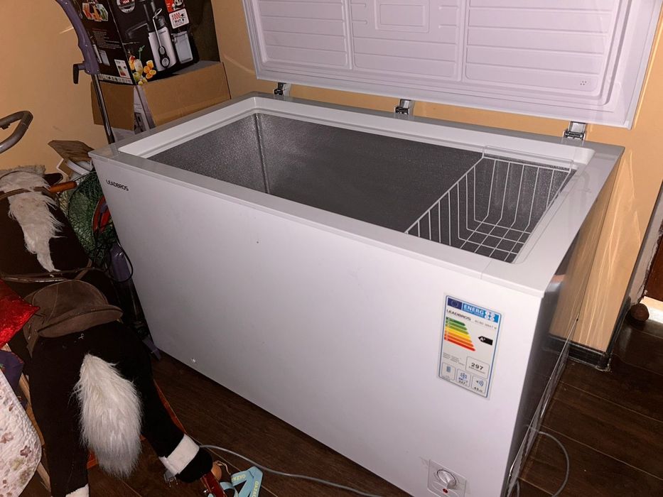 Продам морозильник