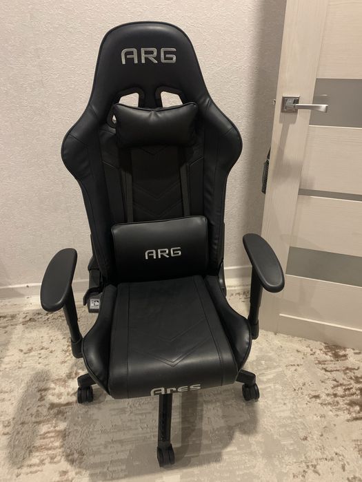 Компьютерное кресло (игровое)