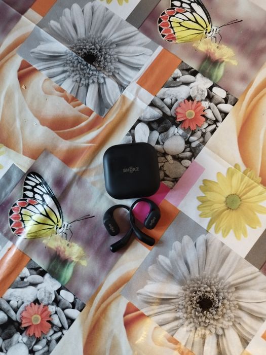 Vând căști bluetooth