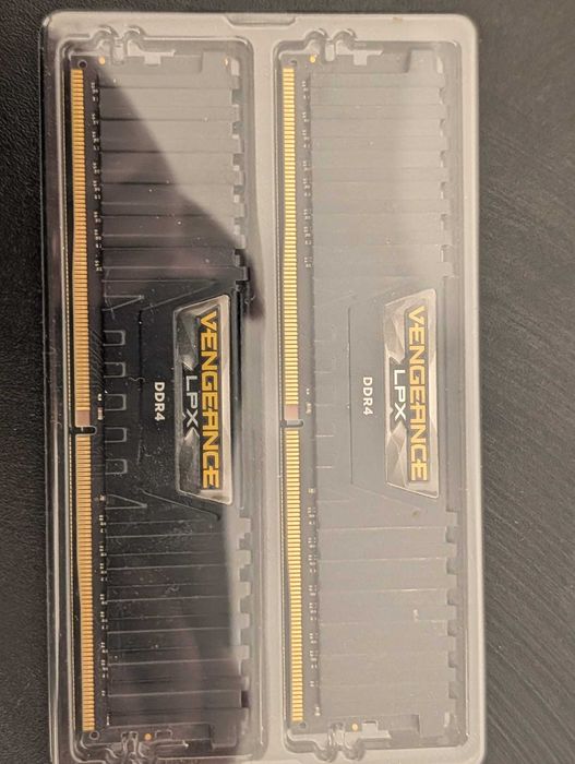 16GB Rami DDR4 3000MHZ Corsair Vengeance LPX (2x8)