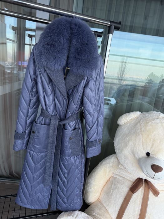 Стилно дълго палто с естествен косъм лисица синьо кафяво