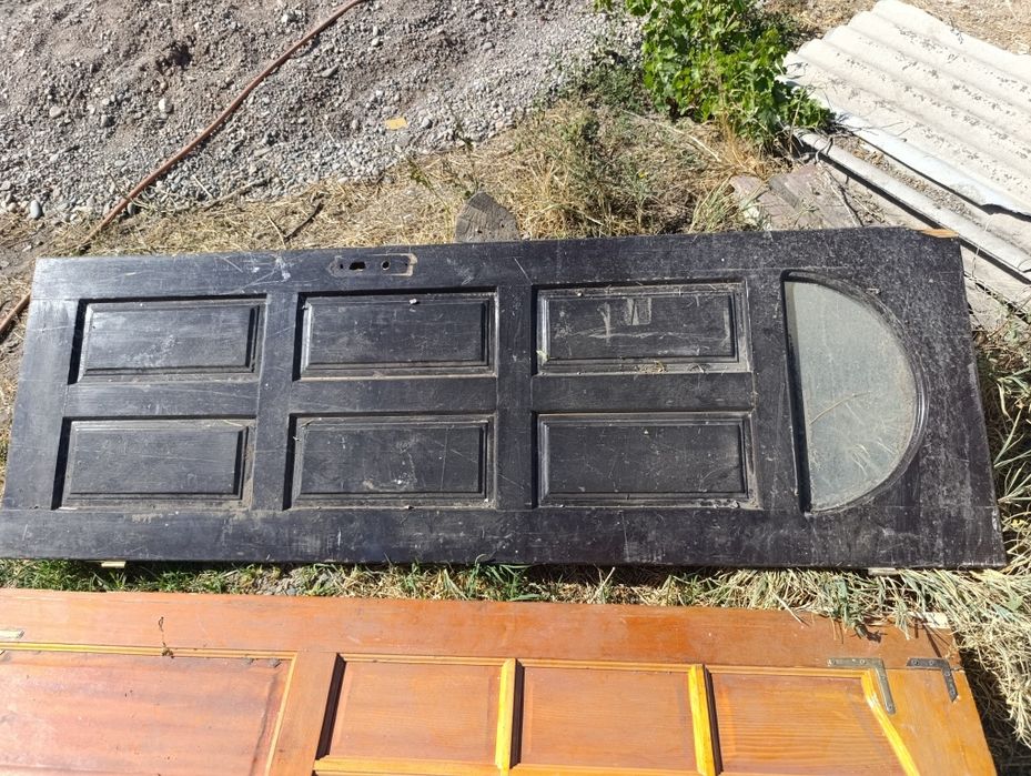 Дверные полотна (двери)