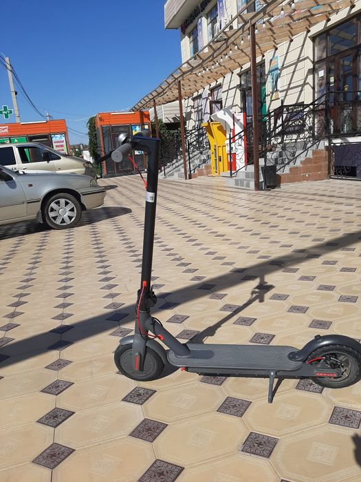 Электросамокат Е scooter