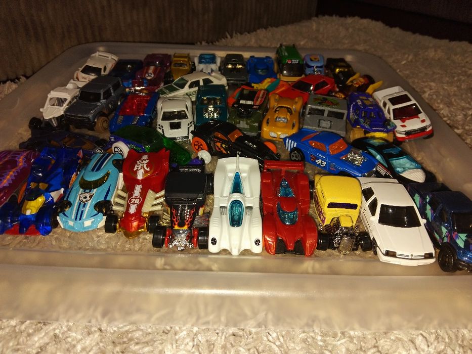 Hot wheels колички