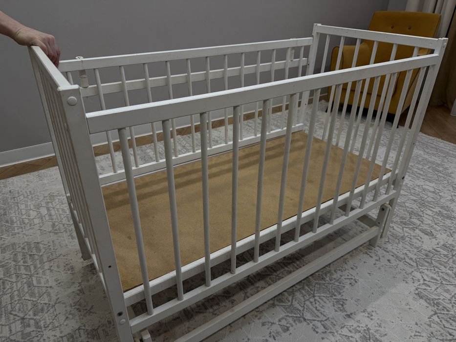 Отдам детскую кроватку