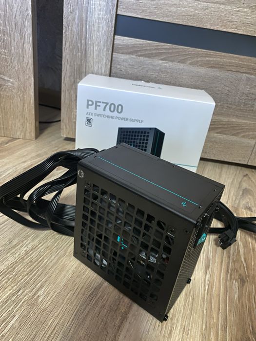 Продам блок питания на 700w deep cool PF700