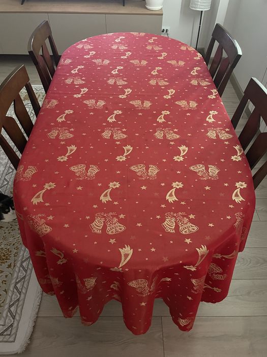 Стол со стульями