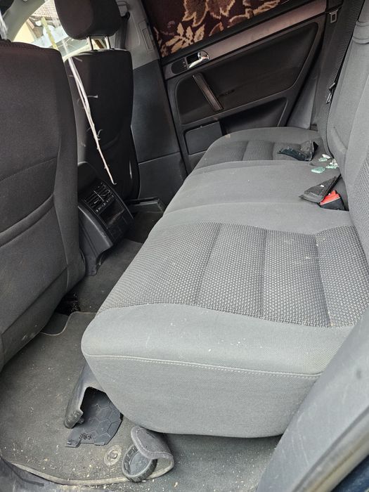 Vand Touareg 2.5 tdi avariat