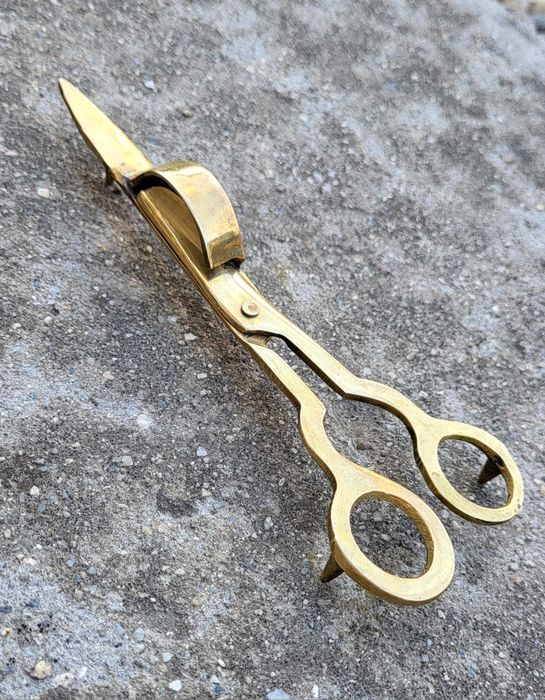 Mucarnita/foarfeca de lumanari
