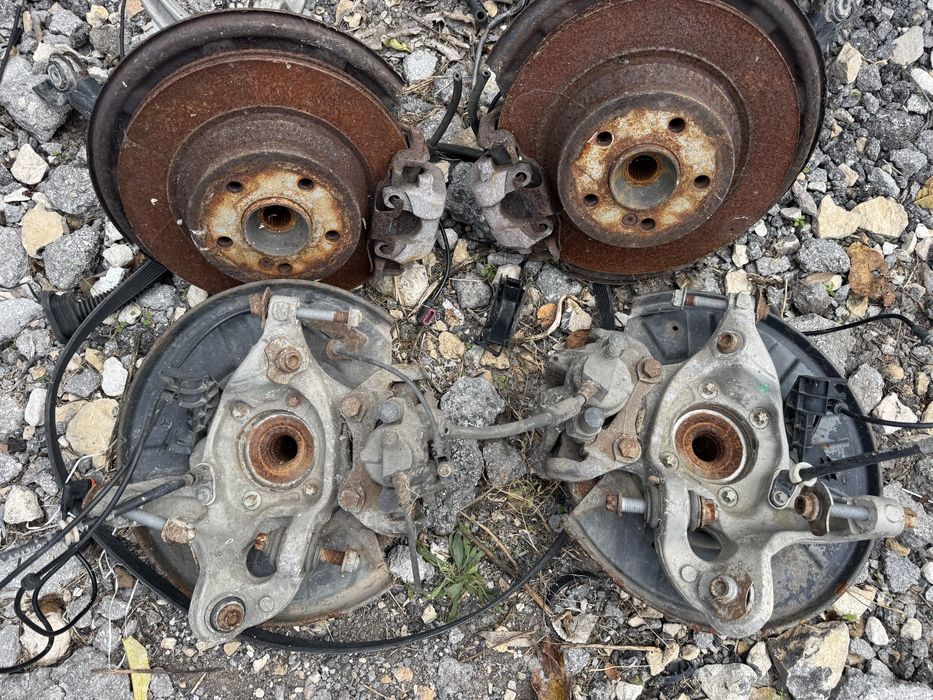 Заден шенкел ляв и десен за Mercedes W204/W212/W218
