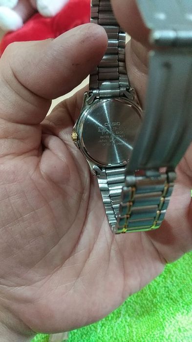 Продам часы CASIO