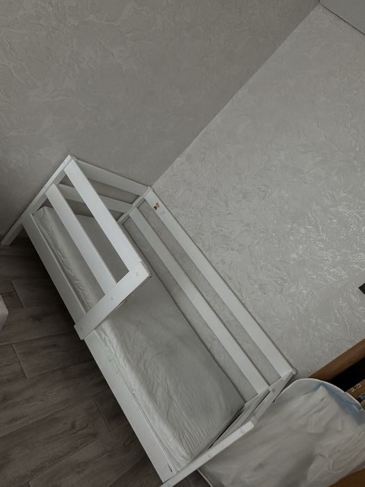 Продам детскую кровать