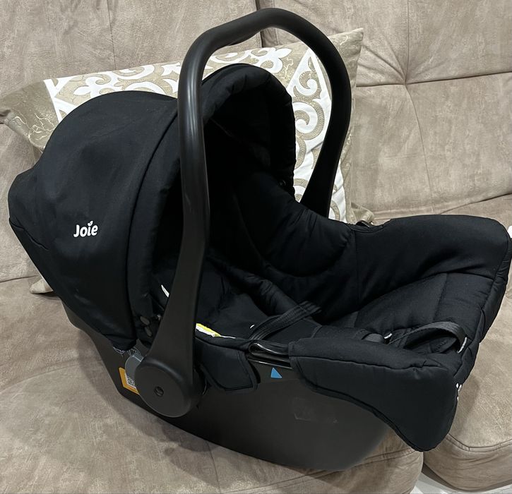 Продам автолюльку Joie, с рождения