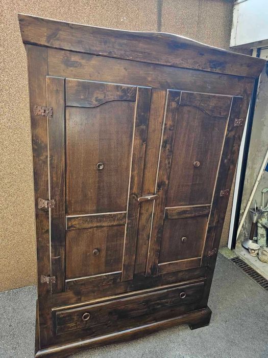 Уникален гардероб в стил Рустик