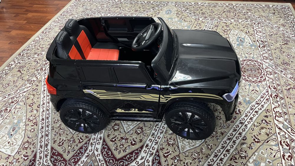 Продается детский автомобиль с пультом управления