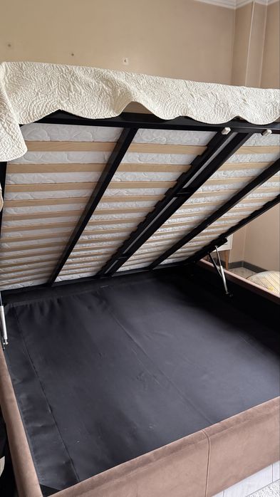 Продаю кровать в идеальном состоянии