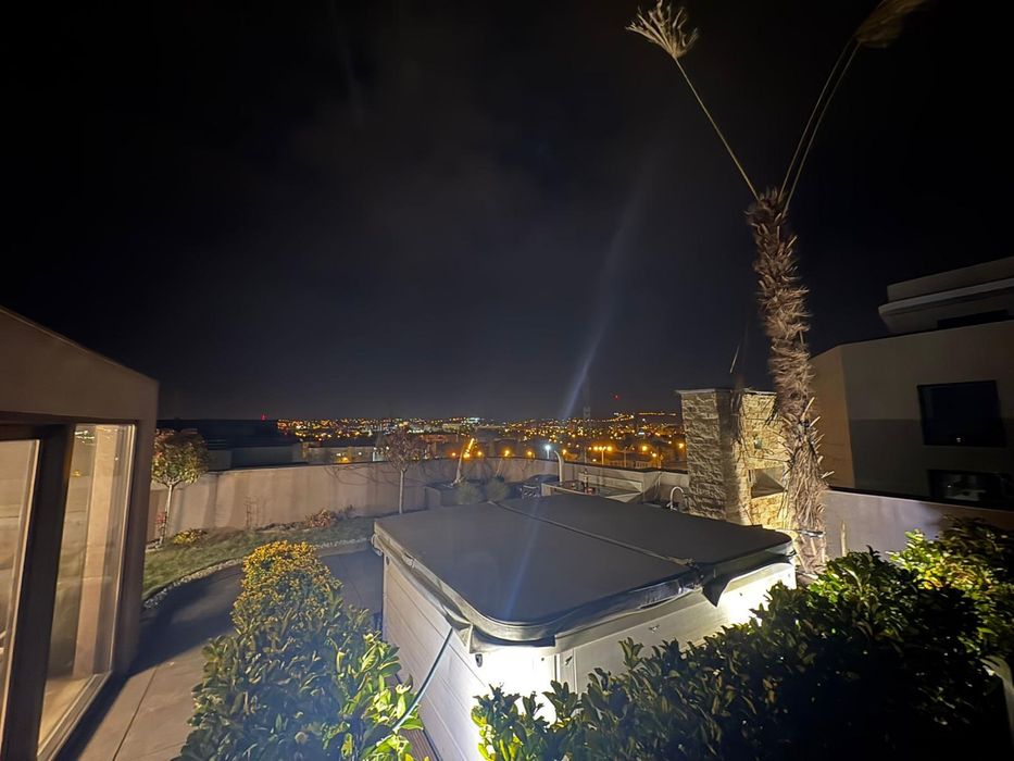 Persoană fizică Vând apartament cu 3 camere, urgent!