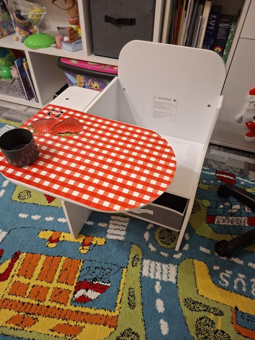 Детско столче с маса