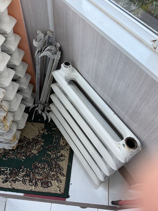 Продам чугунные батареи