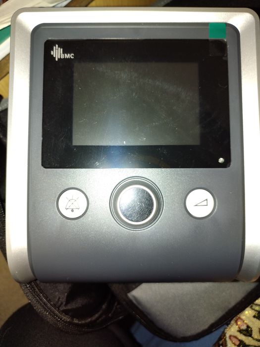 Продавам чисто нов не употребяван уред за контролиране на сънна апнея