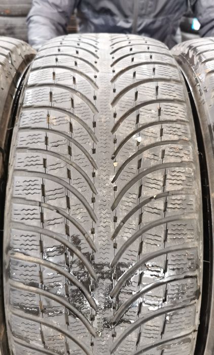 235 60 18 Michelin 4 anvelope iarna