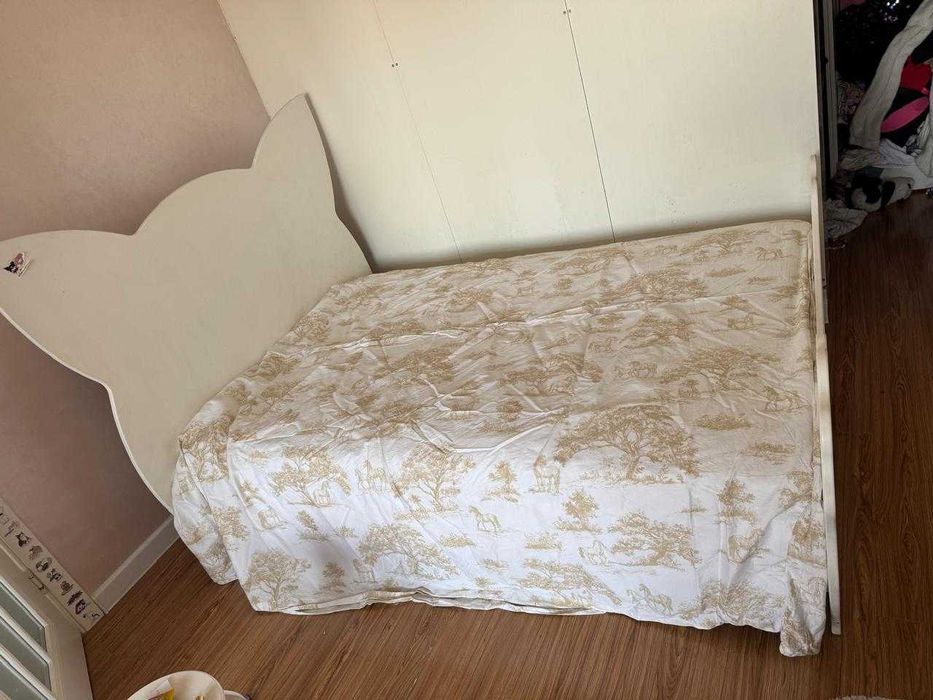 Б/у Кровать в виде кошки