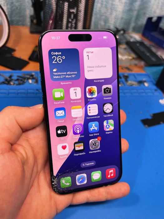 Оригинален дисплей за iPhone 15 PRO, със забележка!