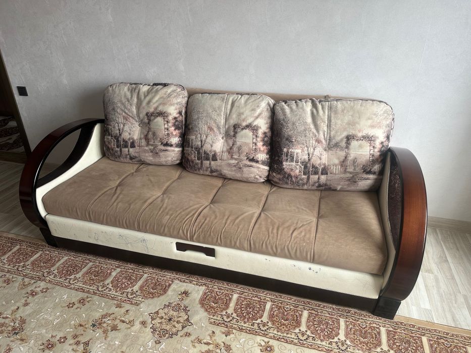 Продаю диван Б/у