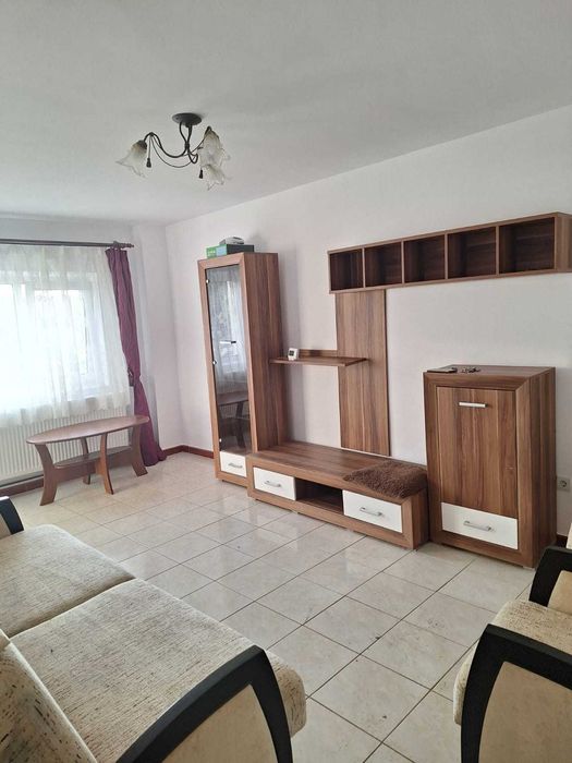 INCHIRIEZ APARTAMENT 3 CAMERE