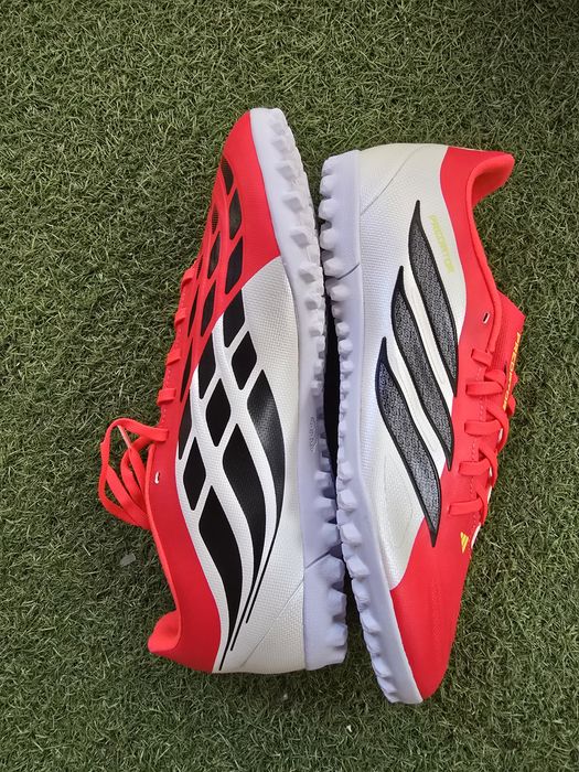 Футболни стоношки Аdidas PREDATOR LEAGUE TF - размер 42 и 42 2/3