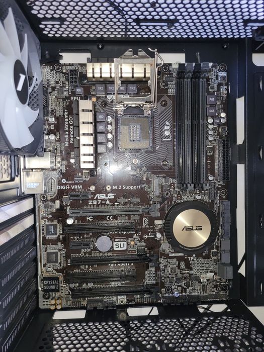 Продам материнскую плату Asus