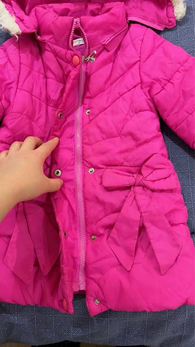 Kurtka Detiski qizchalar uchun